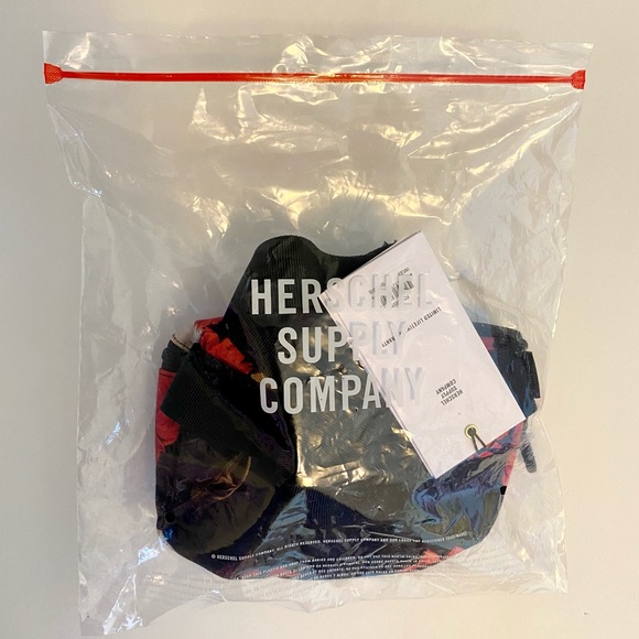 🎉HP🎉 [Herschel] Vintage Floral Bag (Price Firm) - Picture 9 of 9